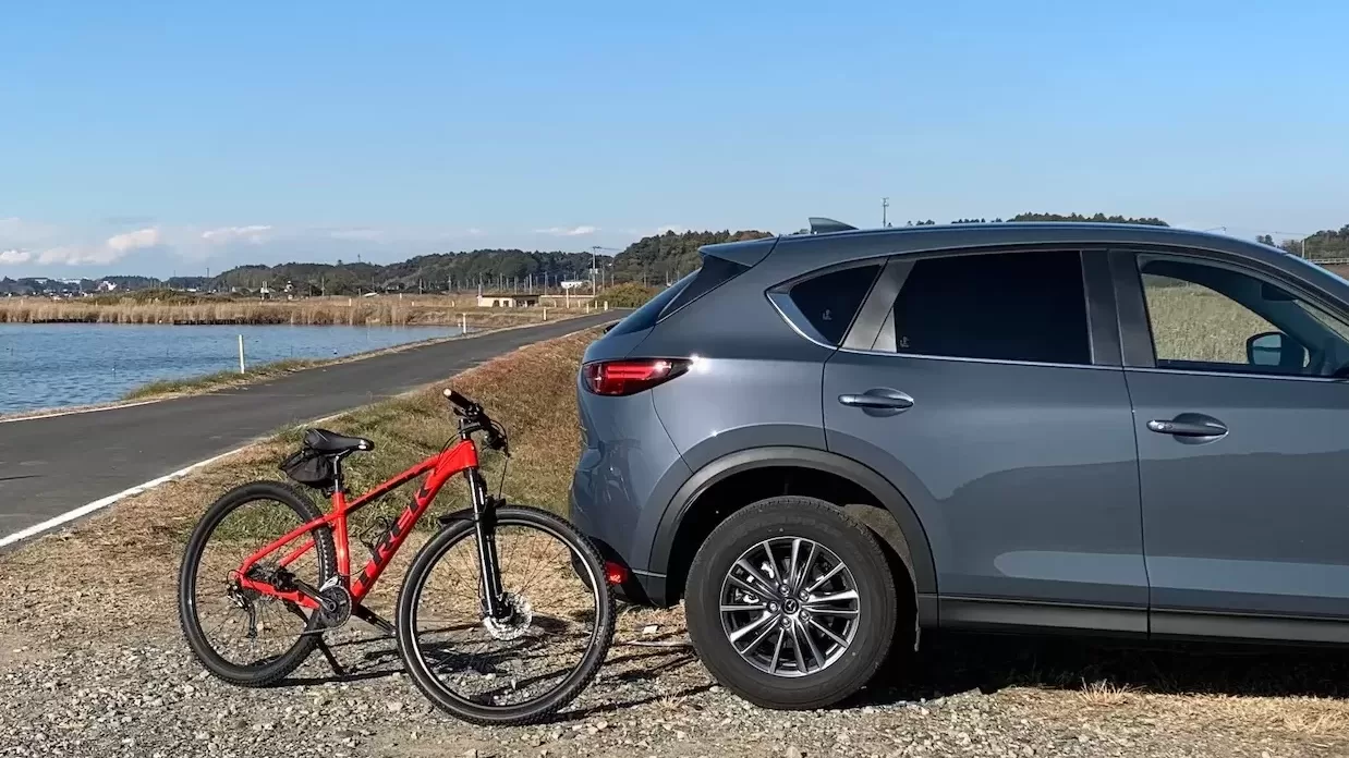 北浦湖畔に映える我がCX-5とMTB。かっこいぃ〜笑